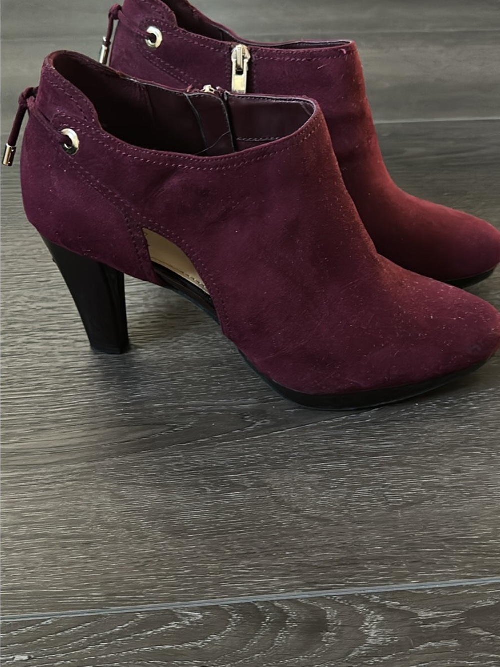 Liz Claiborne Plum Suede Cutout Ankle Booties
